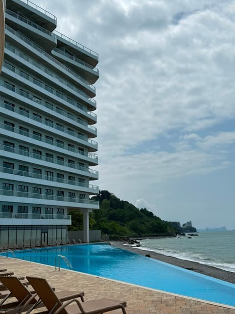 Property building, Sea view, Swimming pool