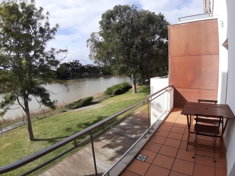 Natural landscape, Garden, View (from property/room), Balcony/Terrace, Garden view, Lake view