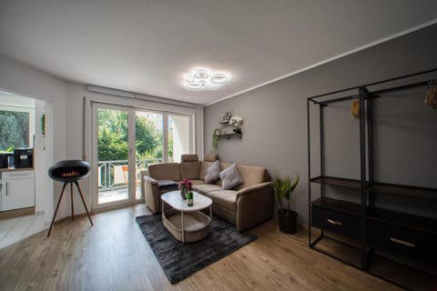 Seating area, fireplace