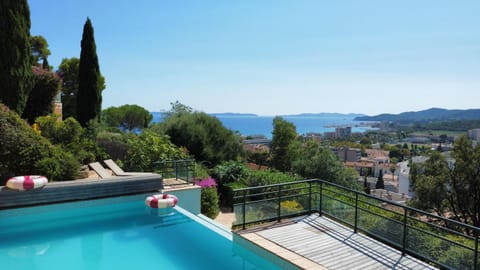 Nearby landmark, Day, Natural landscape, Balcony/Terrace, Mountain view, Pool view, Sea view, Swimming pool, sunbed