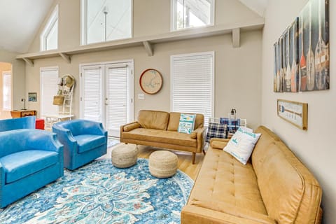 Remote Escape Lake Home with Dock in Sparta! House in Lake Sinclair