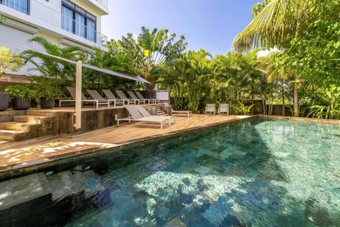 Property building, Swimming pool