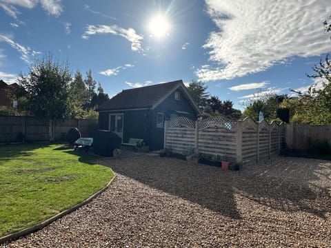 Property building, Day, Garden, Garden view