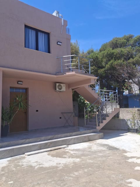 Property building, Day