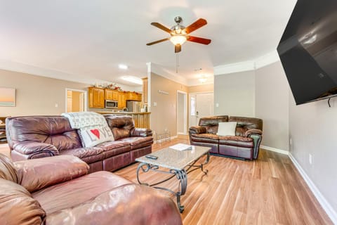 11 Mi to Dtwn Little Rock Home with Large Deck! House in Little Rock