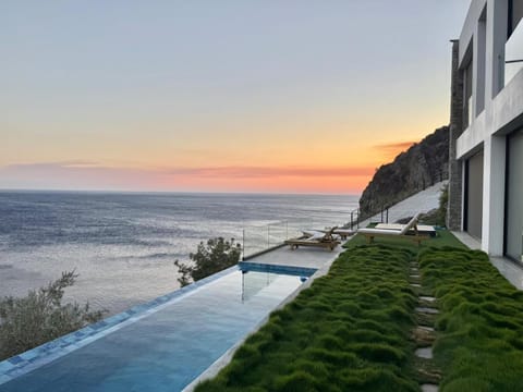 Hot Tub, Swimming pool