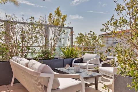 Magnifique Rooftop a Antibes Apartment in Antibes