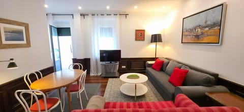 TV and multimedia, Living room, Dining area