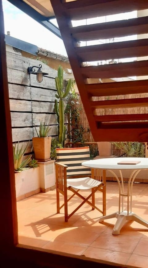 Studio-type loft au cœur de Roquebrune Apartment in Roquebrune-Cap-Martin