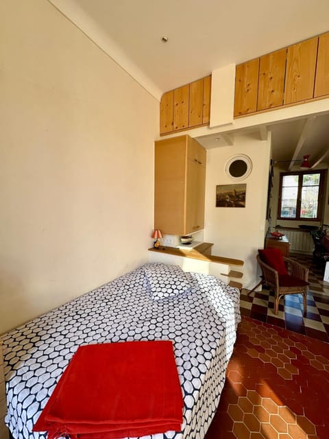 Studio-type loft au cœur de Roquebrune Apartment in Roquebrune-Cap-Martin