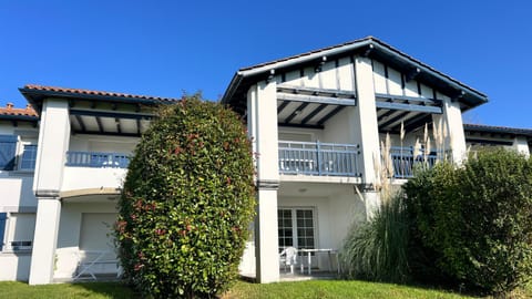 Property building, Day, Garden, View (from property/room), Balcony/Terrace