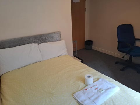 Cozy room close to University of Derby Vacation rental in Derby