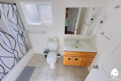 Central Berkeley Garden Oasis Apartment in Berkeley