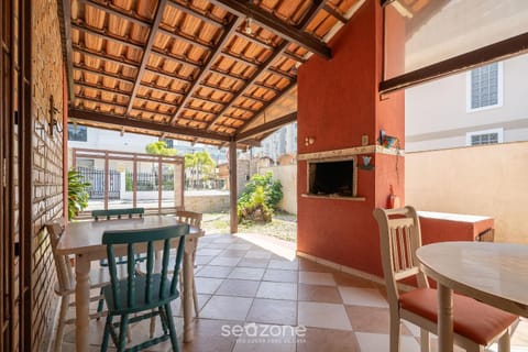BBQ facilities, Dining area
