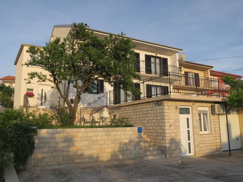 Property building, Day