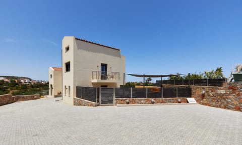 Property building, Parking