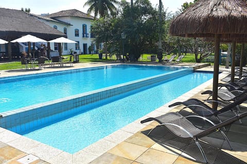 Garden, Area and facilities, Swimming pool