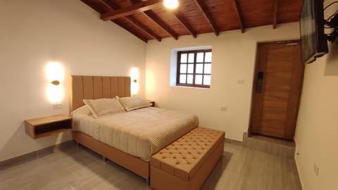 Patio, Bed, TV and multimedia, Coffee/tea facilities, Bedroom, Supermarket/grocery shop, Parking, internet, kitchen