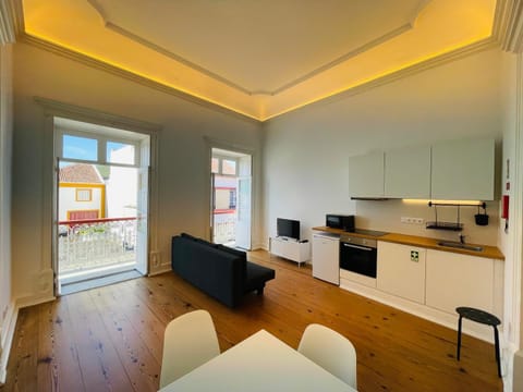 Kitchen or kitchenette, Living room, Dining area