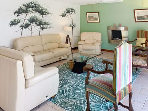 Villa 6 pièces, 9 pers, à 50m plage avec Wifi - FR-1-361-567 House in Jullouville