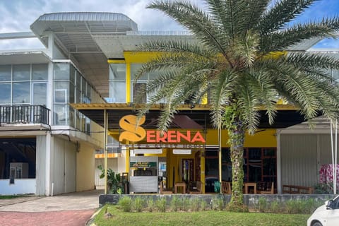 Facade/entrance