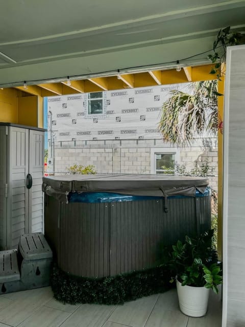 Happy Mermaid Retreat House in Hernando Beach