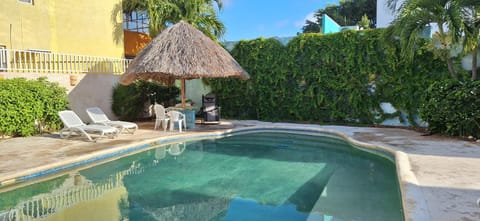 Swimming pool