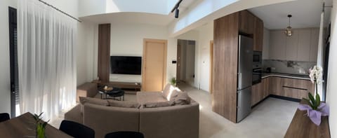 Living room, Dining area, kitchen