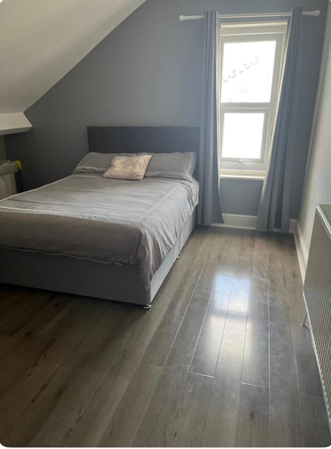 Hidden Hideaway by the Beach Apartment in Rhyl