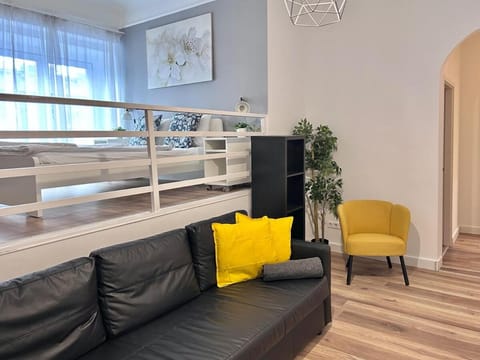 Bed, Seating area, Bedroom