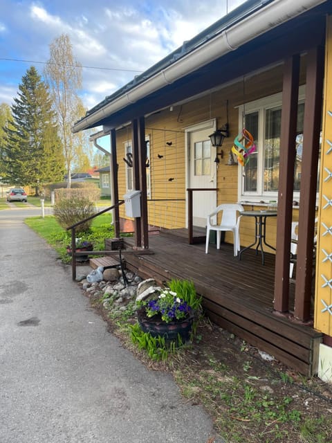 Patio, Day