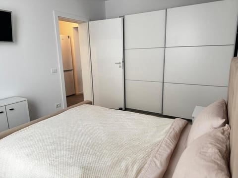 Bella House Apartment in Timiș County