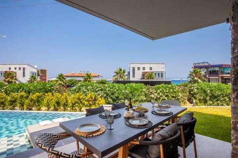 Natural landscape, Garden, View (from property/room), Balcony/Terrace, Dining area, Garden view, Sea view