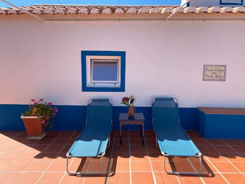 Balcony/Terrace, sunbed