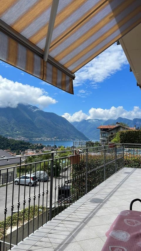 Natural landscape, View (from property/room), Balcony/Terrace