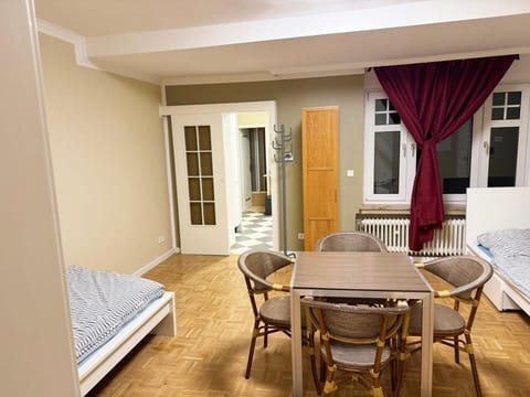 Photo of the whole room, Dining area