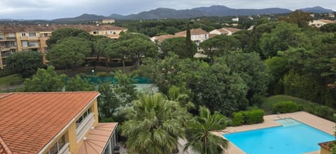 Natural landscape, Mountain view, Pool view, Swimming pool