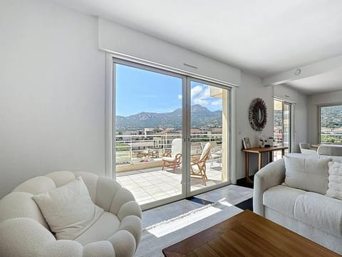 T3 d’Exception avec Vue Panoramique sur la Baie de Calvi Apartment in Calvi