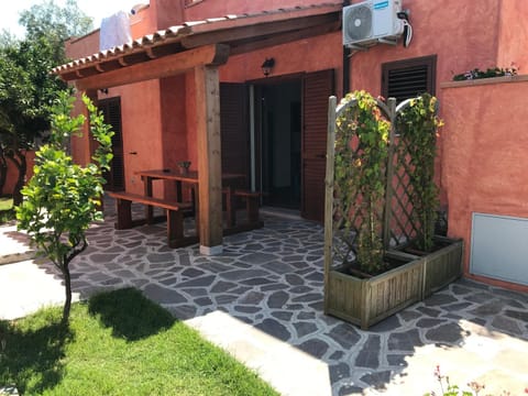 B&B Da Tizy Bed and Breakfast in San Teodoro