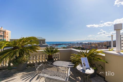 Nearby landmark, Day, Natural landscape, View (from property/room), Balcony/Terrace, Living room