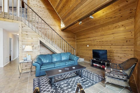 Sunset Chalet House in Lake Anna