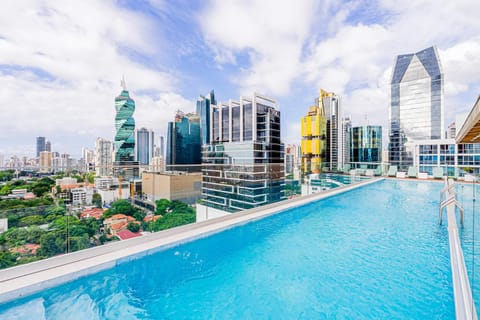Day, Swimming pool