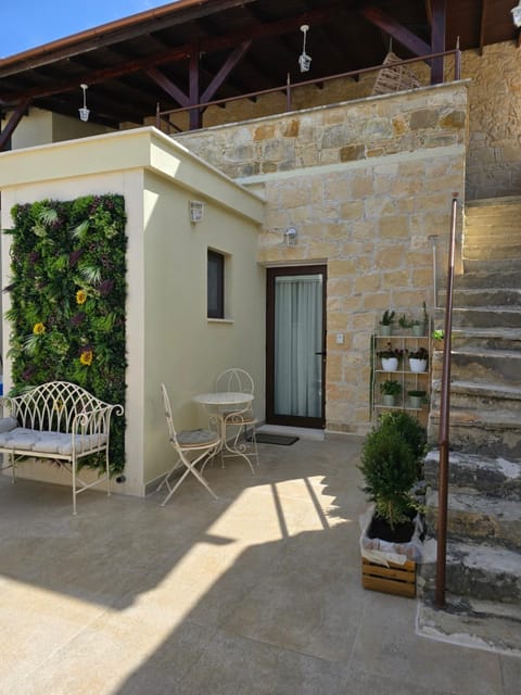 Balcony/Terrace, Balcony/Terrace