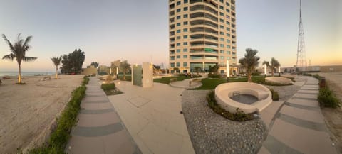 Luxe Private Beach Apartment Residence Apartment in Al Sharjah