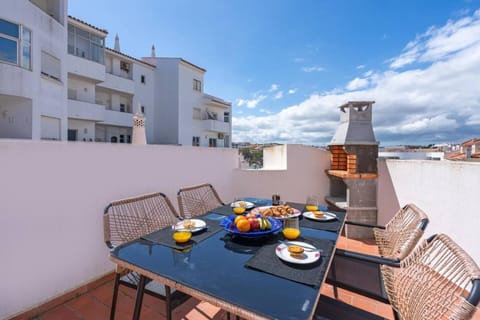 Patio, View (from property/room), Balcony/Terrace, Balcony/Terrace, Dining area, Food, Drinks