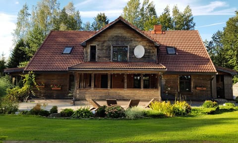 Property building, Neighbourhood, Pets, Garden view, Family
