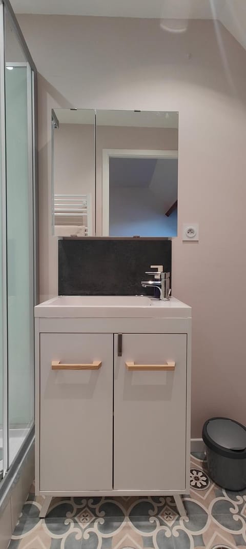 confort et tranquillité à Fougères - studio tout équipé Apartment in Fougères