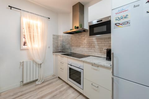 Berlín habitación con comodidad y zonas compartidas Gran Vía-Madrid Temporal SBE1010 Apartment in Centro