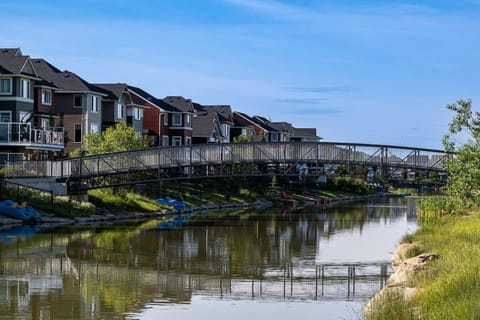 Neighbourhood, Natural landscape