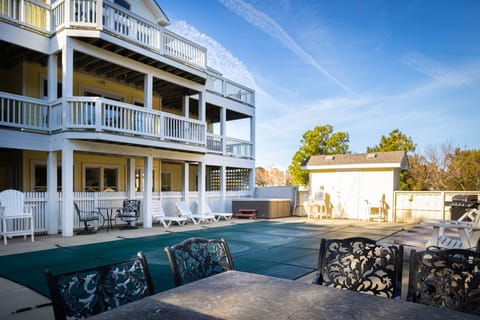 2min Walk to Beach Pool Spa Game Room Big Yard House in Corolla